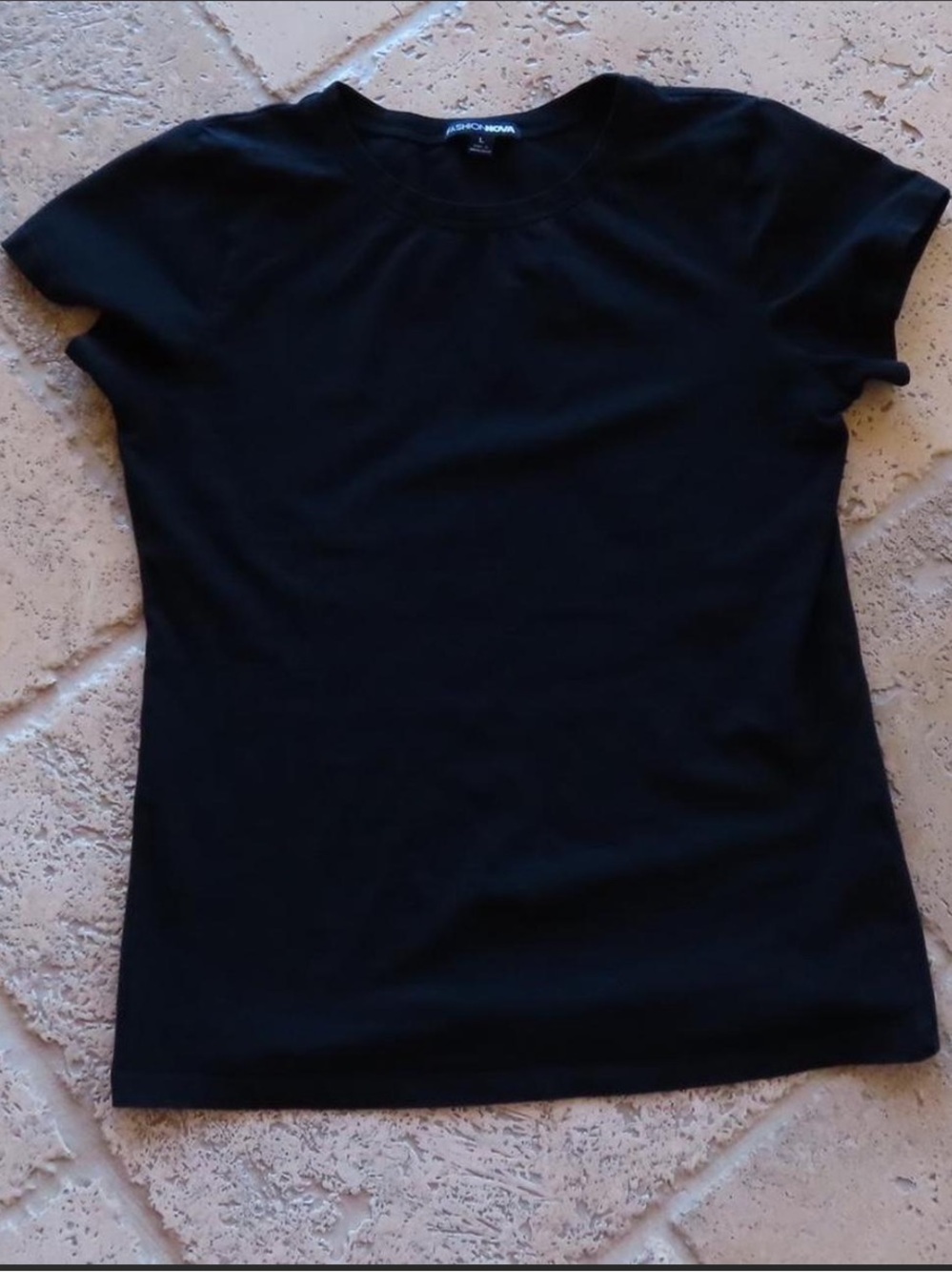 Fashion Nova Black Short-Sleeve Crew Tee